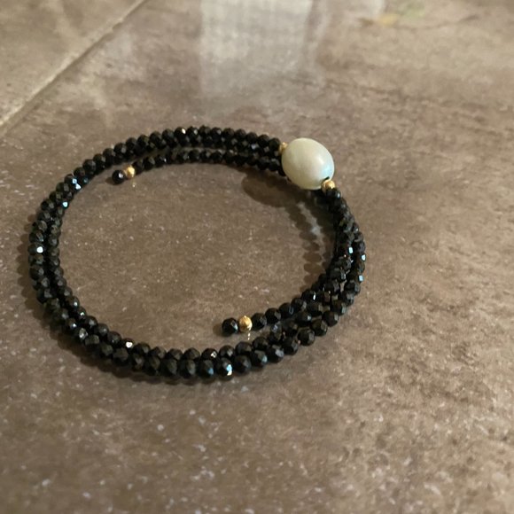 SOLD SOLD SOLD 14kt GOLD BLACK SPINEL FRESH WATER PEARL TRIPLE ROW BRACELET - Picture 3 of 3